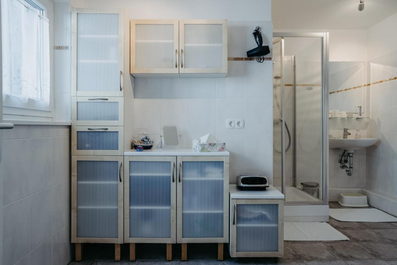 Haus Luna - Privatzimmer Im Sonnigen Suedburgenland Hackerberg Exteriör bild