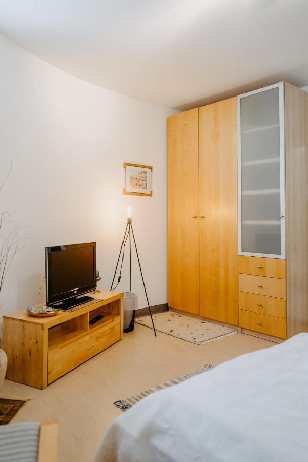 Haus Luna - Privatzimmer Im Sonnigen Suedburgenland Hackerberg Exteriör bild